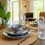 木屋 Op Rustig Park Op De Veluwe *